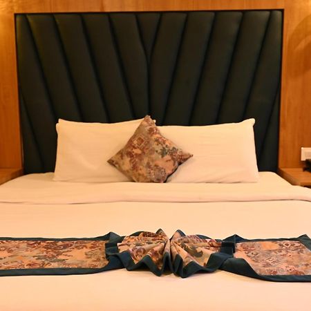 The Fern Residency Kolkata Hotel Bagian luar foto