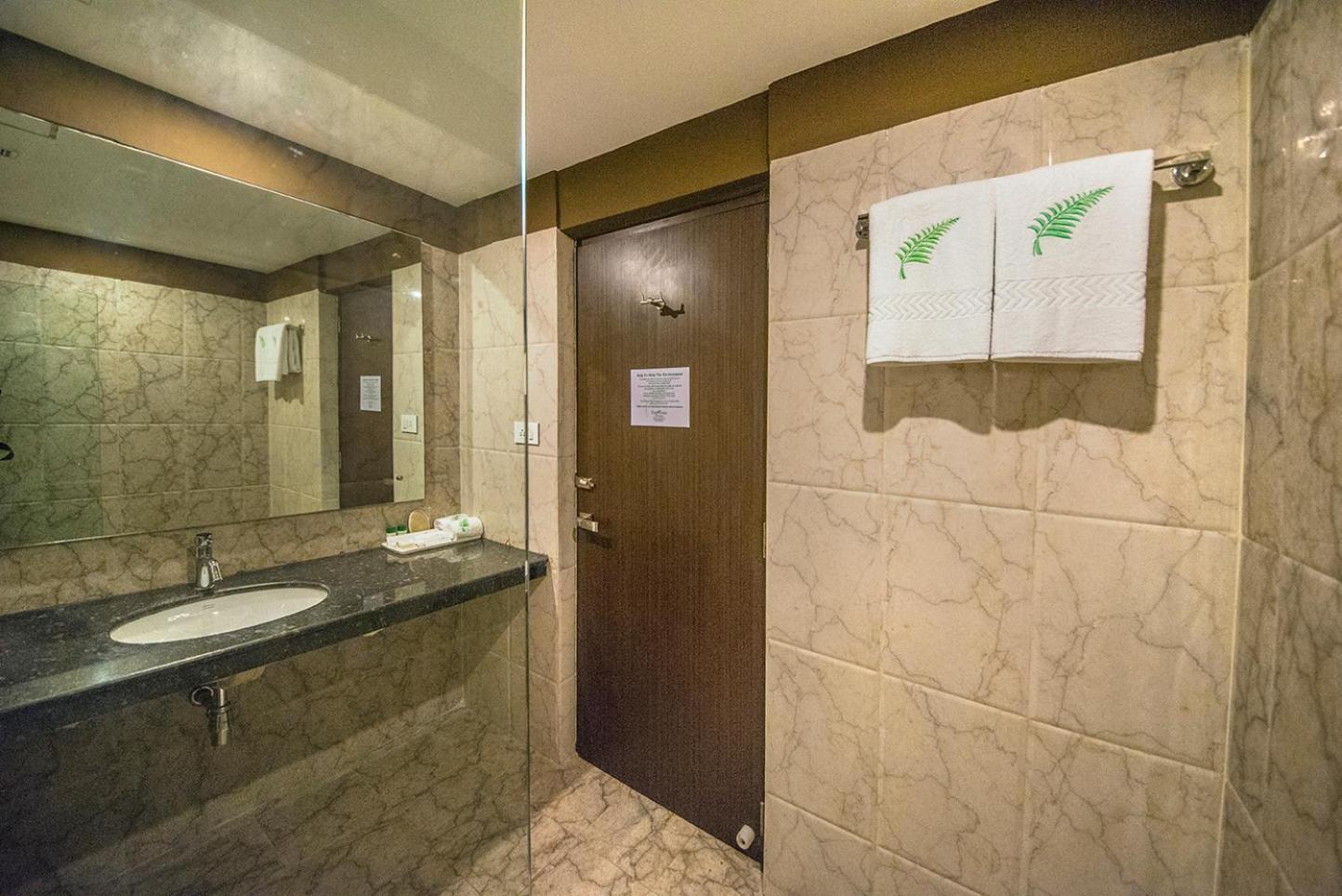 The Fern Residency Kolkata Hotel Bagian luar foto
