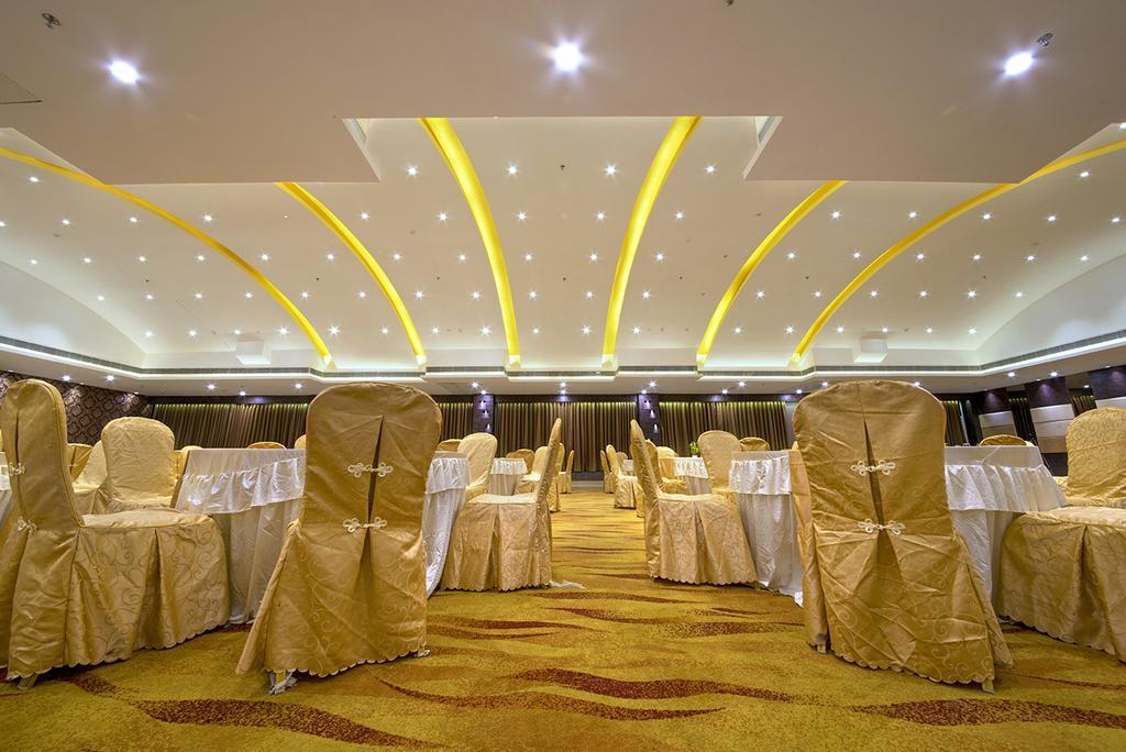 The Fern Residency Kolkata Hotel Bagian luar foto